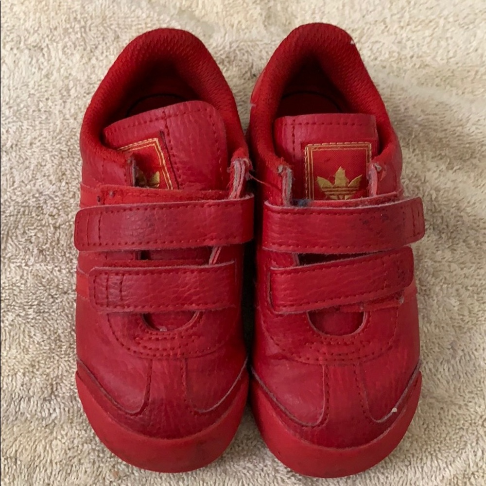 Adidas Sneakers